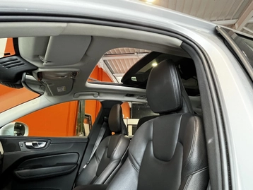 Image véhicule  Volvo XC60 (10)