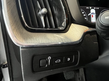 Image véhicule  Volvo XC60 (14)