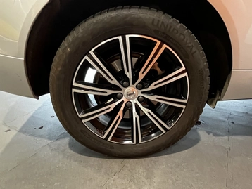 Image véhicule  Volvo XC60 (4)