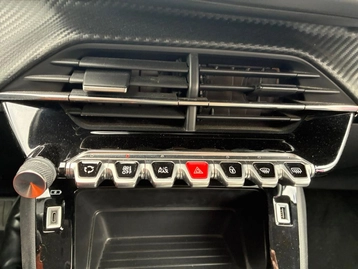 Image véhicule  Peugeot 208 (30)