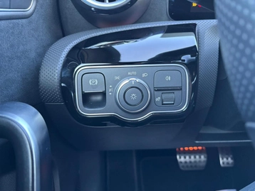 Image véhicule  Mercedes CLASSE A (17)