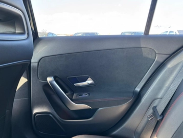 Image véhicule  Mercedes CLASSE A (55)