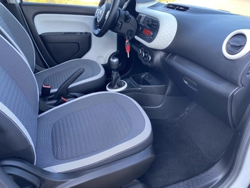 Image véhicule  Renault TWINGO III (12)