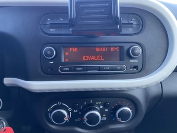 Image véhicule  Renault TWINGO III (8)