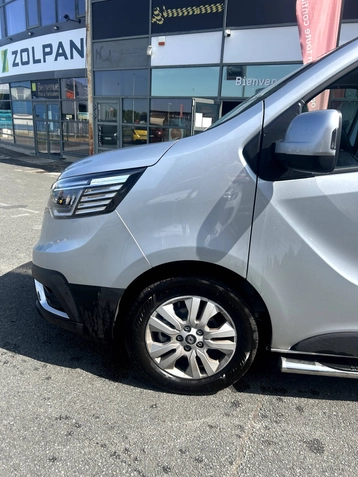 Image véhicule  Renault TRAFIC (5)