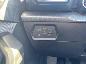 Image véhicule  Seat LEON (24)