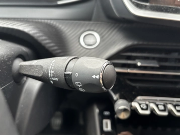 Image véhicule  Peugeot 208 (12)