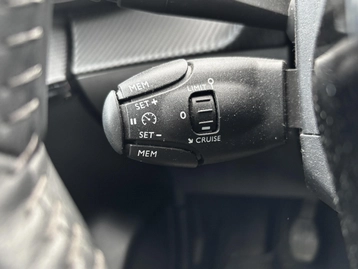 Image véhicule  Peugeot 208 (9)