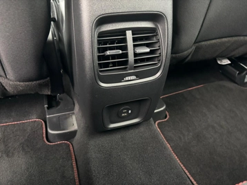 Image véhicule  Ford KUGA (43)