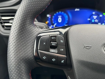 Image véhicule  Ford KUGA (38)