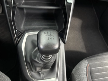 Image véhicule  Peugeot 2008 (18)