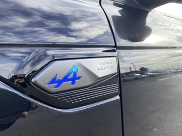 Image véhicule  Renault ARKANA (2)