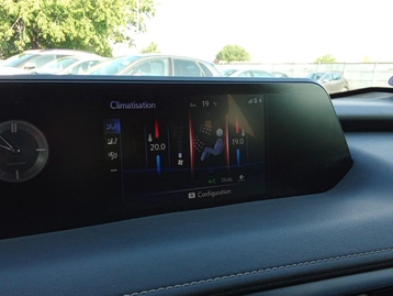 Image véhicule Lexus UX (10) Image véhicule Lexus UX (10)