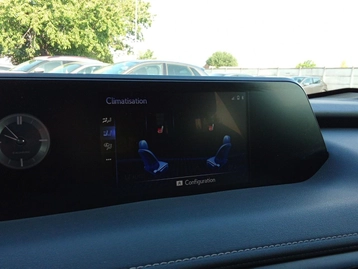 Image véhicule Lexus UX (32) Image véhicule Lexus UX (32)