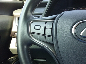 Image véhicule Lexus UX (47) Image véhicule Lexus UX (47)