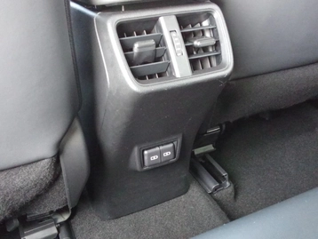 Image véhicule Lexus UX (26) Image véhicule Lexus UX (26)