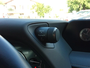 Image véhicule Lexus UX (17) Image véhicule Lexus UX (17)