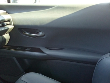 Image véhicule Lexus UX (42) Image véhicule Lexus UX (42)