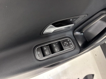 Image véhicule Mercedes CLASSE A (8) Image véhicule Mercedes CLASSE A (8)