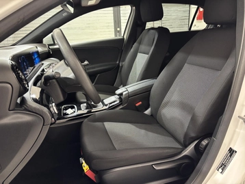 Image véhicule Mercedes CLASSE A (9) Image véhicule Mercedes CLASSE A (9)