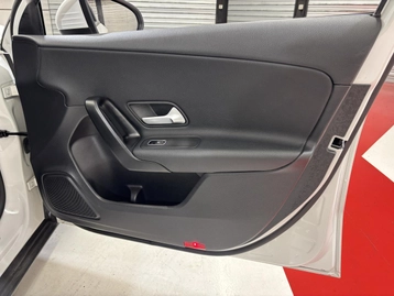 Image véhicule Mercedes CLASSE A (25) Image véhicule Mercedes CLASSE A (25)