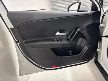 Image véhicule Mercedes CLASSE A (7) Image véhicule Mercedes CLASSE A (7)