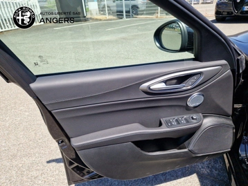 Image véhicule  Alfa Romeo GIULIA (11)