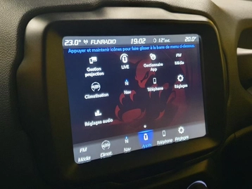 Image véhicule  Jeep RENEGADE (16)