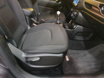 Image véhicule  Jeep RENEGADE (26)
