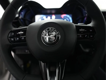 Image véhicule  Alfa Romeo JUNIOR (5)