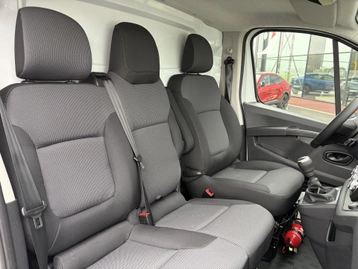 Image véhicule  Renault TRAFIC (30)