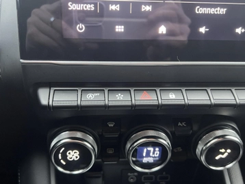 Image véhicule Renault CAPTUR (46) Image véhicule Renault CAPTUR (46)