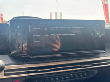 Image véhicule  Lancia YPSILON (29)