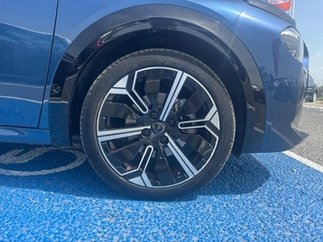 Image véhicule  Lancia YPSILON (9)