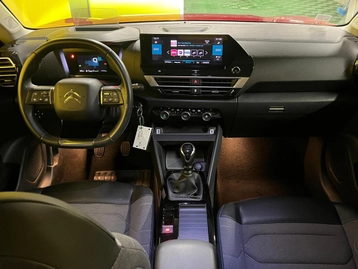 Image véhicule Citroën C4 (17) Image véhicule Citroën C4 (17)