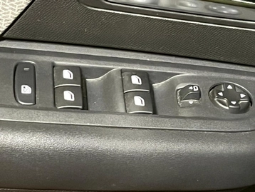 Image véhicule Citroën C4 (20) Image véhicule Citroën C4 (20)