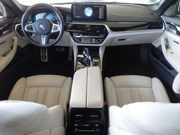 Image véhicule  BMW SÉRIE 5 TOURING (7)