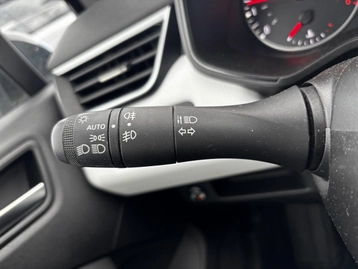 Image véhicule  Renault CLIO (8)