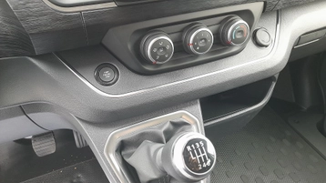 Image véhicule  Nissan PRIMASTAR COMBI (14)