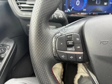 Image véhicule  Ford KUGA (25)