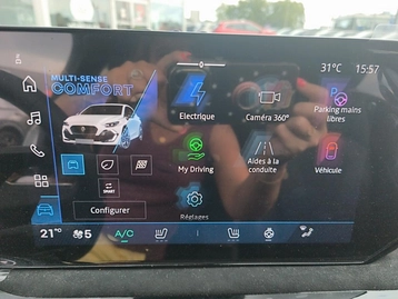 Image véhicule  Renault CLIO (28)