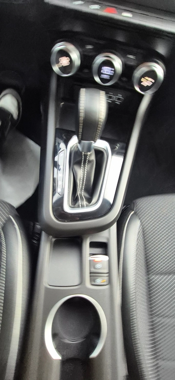Image véhicule  Renault ARKANA (38)