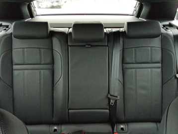 Image véhicule  Land Rover EVOQUE (25)