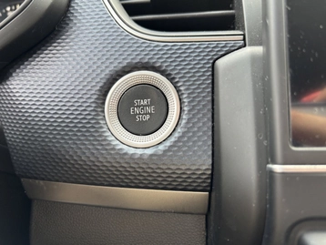 Image véhicule  Renault ARKANA (11)