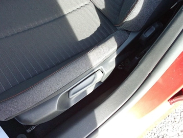 Image véhicule  Peugeot 208 (27)