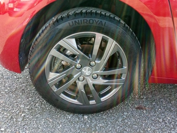 Image véhicule  Peugeot 208 (42)