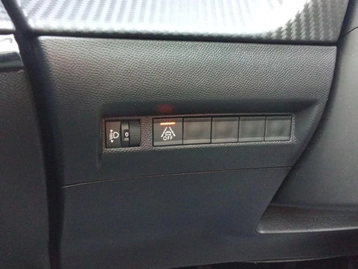 Image véhicule  Peugeot 208 (16)