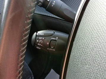 Image véhicule  Peugeot 208 (17)