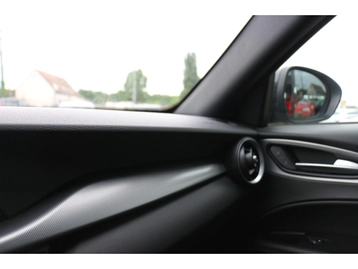 Image véhicule  Alfa Romeo STELVIO (44)