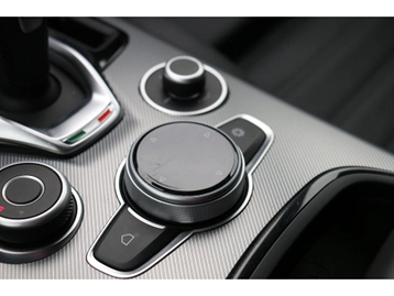 Image véhicule  Alfa Romeo STELVIO (26)